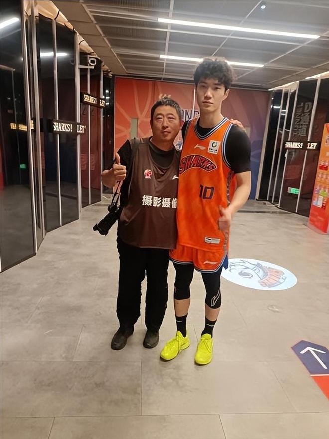 大罗：我全力支持内马尔，姆巴佩的踢法让我想起巅峰期的自己