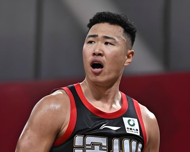 东契奇52+10创球队纪录,湖人逆转爵士3连胜里夫斯29分